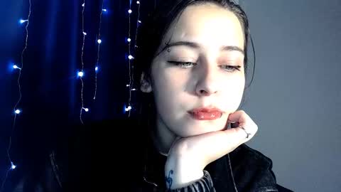 Snapshot of sademoface chatting on December 21, 4:30 am pluto online show from December 21, 4:30 am