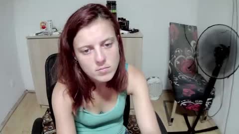 Snapshot of sadiemorgan18 chatting on August 5, 8:11 pm sadiemorgan18 online show from August 5, 8:11 pm