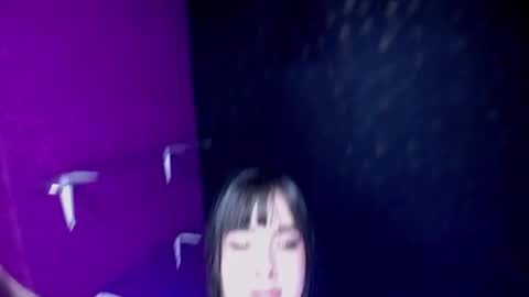 Snapshot of sadiie_queen chatting on December 11, 2:54 pm Sadie Queen online show from December 11, 2:54 pm