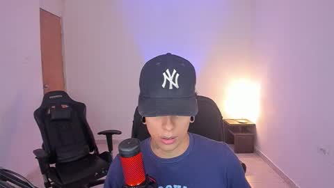 Snapshot of saenz_hotx chatting on November 25, 11:38 pm saenz_hotx online show from November 25, 11:38 pm