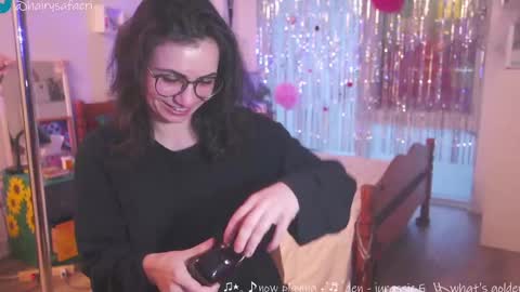 Snapshot of safaeri chatting on February 6, 10:00 pm Safa online show from February 6, 10:00 pm