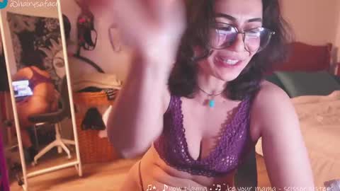 Snapshot of safaeri chatting on February 22, 1:22 am Safa online show from February 22, 1:22 am