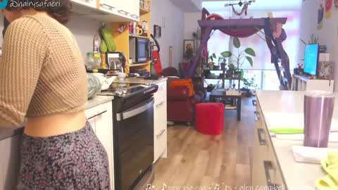 Snapshot of safaeri chatting on February 27, 8:31 pm Safa online show from February 27, 8:31 pm