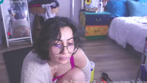 Snapshot of safaeri chatting on March 12, 7:06 pm Safa online show from March 12, 7:06 pm