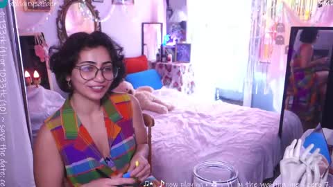 Snapshot of safaeri chatting on October 7, 4:37 pm Safa online show from October 7, 4:37 pm