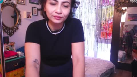 Snapshot of safaeri chatting on November 3, 4:19 pm Safa online show from November 3, 4:19 pm