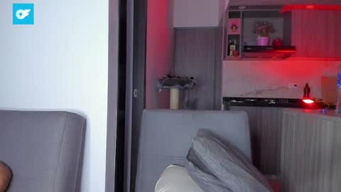 Snapshot of sag_1998 chatting on January 5, 11:15 am Sag online show from January 5, 11:15 am