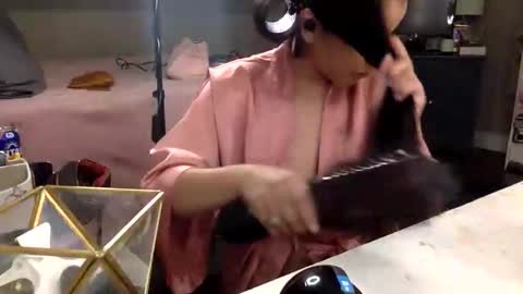 Snapshot of saggy888 chatting on October 18, 1:30 am MistressLady online show from October 18, 1:30 am