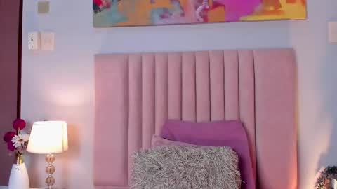 Snapshot of sagirabelle chatting on October 24, 6:37 pm Sagira Belle online show from October 24, 6:37 pm