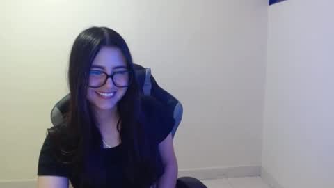 Sahaliefox  online show from October 10, 10:53 pm