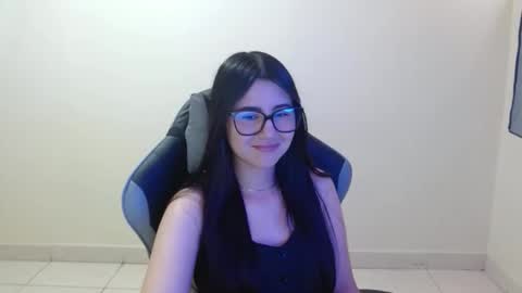 Sahaliefox  online show from October 18, 10:21 pm