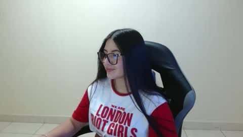 Sahaliefox  online show from April 29, 10:05 pm