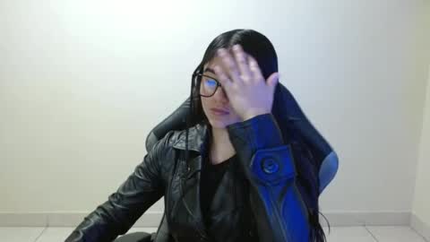 Sahaliefox  online show from June 17, 11:45 am