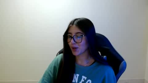 Sahaliefox  online show from July 8, 8:57 pm