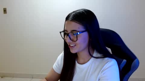 Sahaliefox  online show from July 21, 10:23 pm