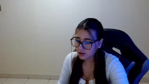 Sahaliefox  online show from July 24, 9:57 pm