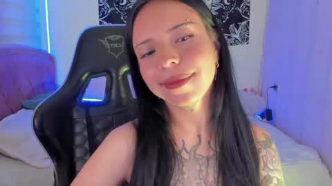 Snapshot of saharayumm chatting on November 12, 12:27 pm saharayumm online show from November 12, 12:27 pm