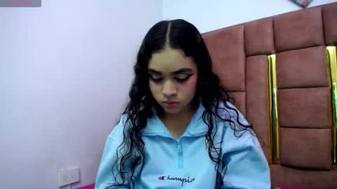 sara online show from February 5, 4:39 am