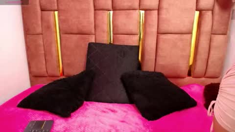 sara online show from March 12, 4:18 am