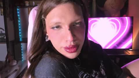 Snapshot of sailorbunnystar chatting on February 26, 6:37 am Rose online show from February 26, 6:37 am