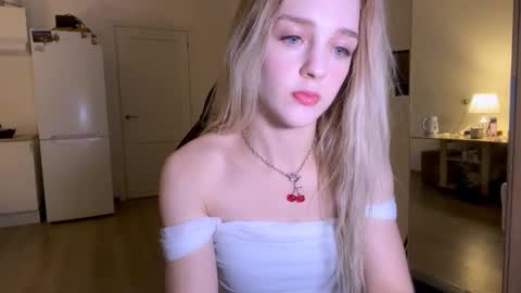 Sofia online show from November 12, 8:30 pm