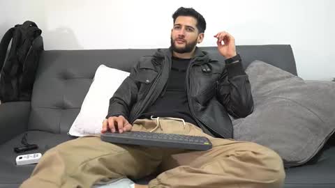 saimon  online show from December 14, 6:01 pm