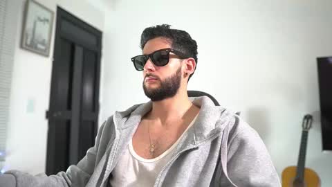 saimon  online show from December 15, 11:20 pm