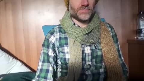 Snapshot of saint009 chatting on January 22, 1:53 pm saint009 online show from January 22, 1:53 pm