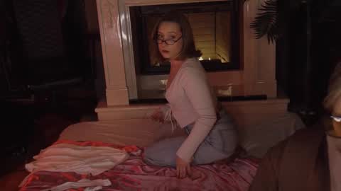 Snapshot of saint__vicious chatting on February 27, 12:34 pm saint__vicious online show from February 27, 12:34 pm