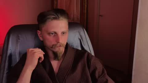 Snapshot of saint__vicious chatting on March 12, 8:31 pm saint__vicious online show from March 12, 8:31 pm