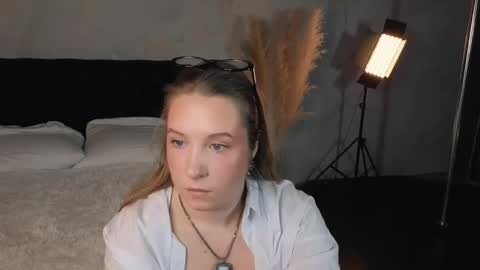 Snapshot of saint__vicious chatting on October 9, 8:29 pm saint__vicious online show from October 9, 8:29 pm