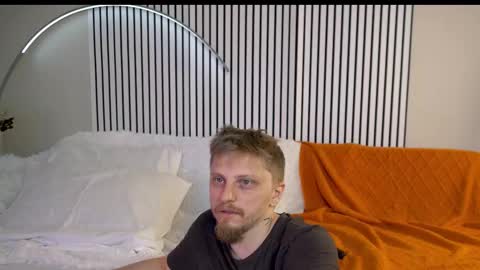 Snapshot of saint__vicious chatting on October 10, 8:08 pm saint__vicious online show from October 10, 8:08 pm