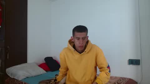 Snapshot of saint_boyy chatting on December 4, 12:25 pm saint boy online show from December 4, 12:25 pm