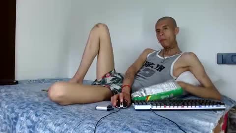 Snapshot of saint_boyy chatting on January 8, 11:54 am saint boy online show from January 8, 11:54 am