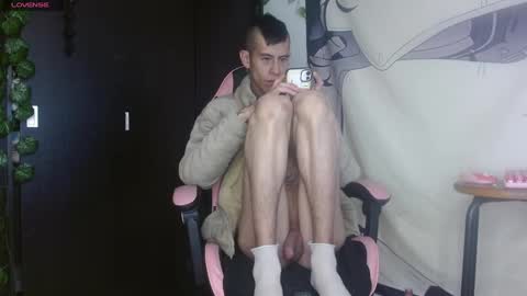 Snapshot of saint_boyy chatting on September 30, 1:38 pm saint boy online show from September 30, 1:38 pm