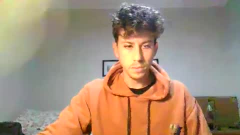 Snapshot of saint_nott chatting on May 21, 10:28 pm saint_nott online show from May 21, 10:28 pm