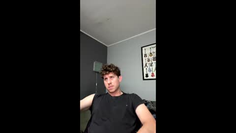Snapshot of saint_nott chatting on June 1, 3:08 am saint_nott online show from June 1, 3:08 am