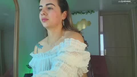 sairy_ online show from May 2, 5:18 pm