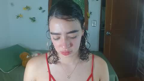 Snapshot of sajecrismaa chatting on October 4, 6:39 pm crisma online show from October 4, 6:39 pm