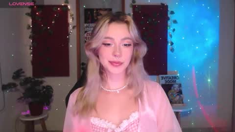 Sakura online show from April 23, 2:13 am