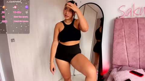 Snapshot of sakuraarih1 chatting on July 15, 6:13 pm SAKURAARIH1 online show from July 15, 6:13 pm