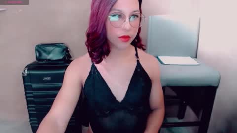 Snapshot of sakurahotgirl chatting on December 15, 6:56 pm SakuraCumExtreme online show from December 15, 6:56 pm