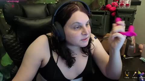 salacious_bunny online show from May 2, 9:20 pm