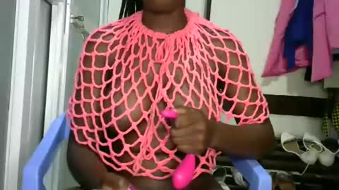 Snapshot of sally_beauty2023 chatting on February 17, 3:20 pm sally_beauty2023 online show from February 17, 3:20 pm