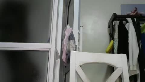 Snapshot of sally_beauty2023 chatting on December 2, 6:41 am sally_beauty2023 online show from December 2, 6:41 am