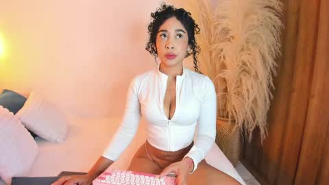 Snapshot of sally_rosses chatting on May 11, 1:06 pm sally rosses online show from May 11, 1:06 pm
