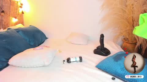Snapshot of sally_rosses chatting on May 11, 4:04 pm sally rosses online show from May 11, 4:04 pm