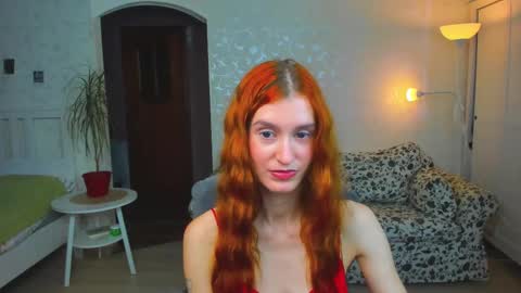 Snapshot of sallybiscuit chatting on October 9, 10:24 am Sally online show from October 9, 10:24 am