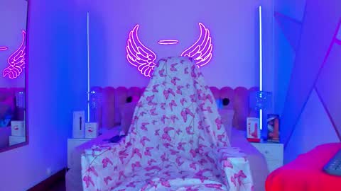 miss Sally online every night from 1am to 8am  Colombia time online show from February 25, 1:32 pm