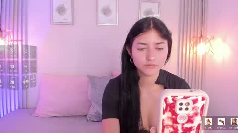 Snapshot of sallyrosee_ chatting on July 17, 4:45 pm Sally online show from July 17, 4:45 pm